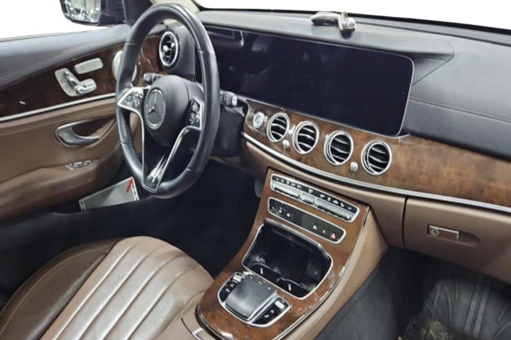 MERCEDES-BENZ E 2023