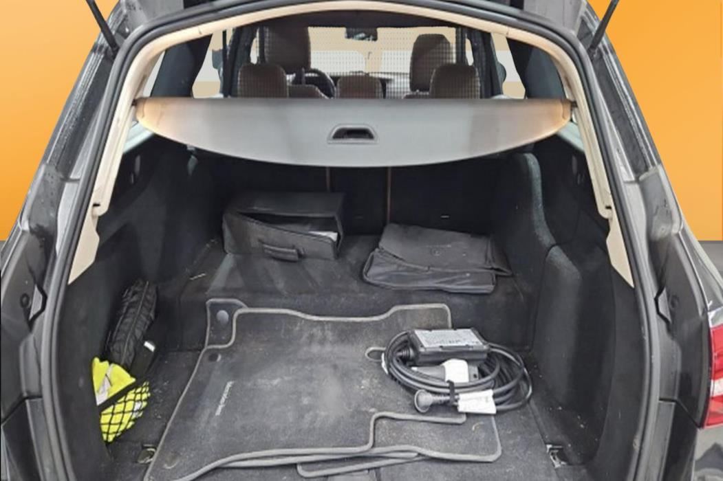 MERCEDES-BENZ E 2023