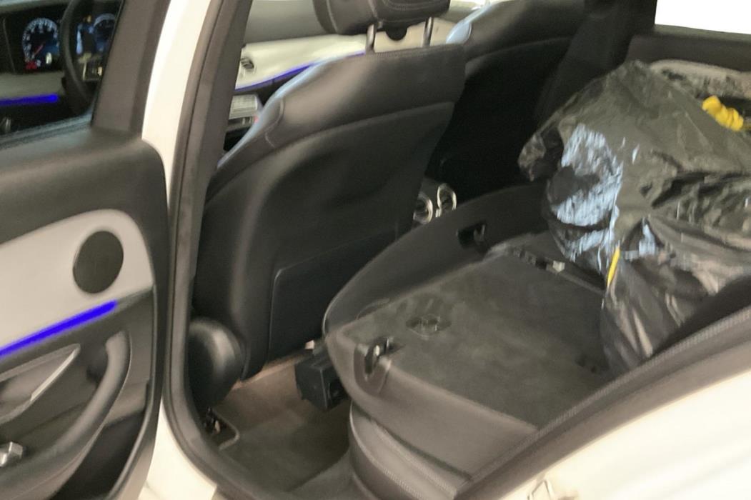 MERCEDES-BENZ E 2023