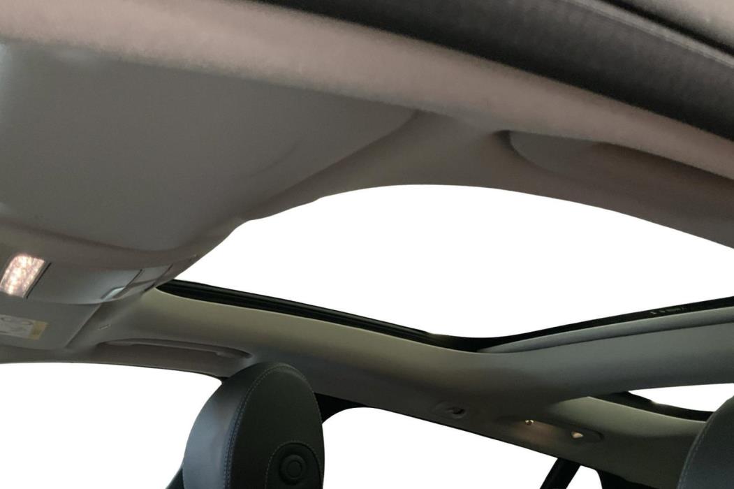 MERCEDES-BENZ E 2023