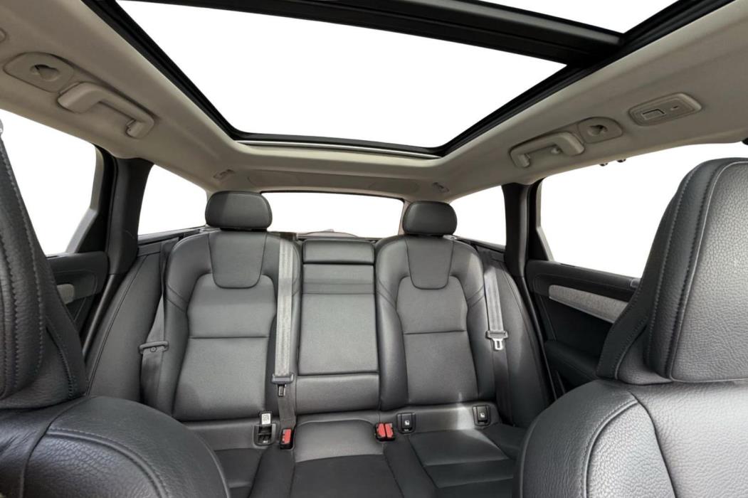 VOLVO V90 Cross Country 2022