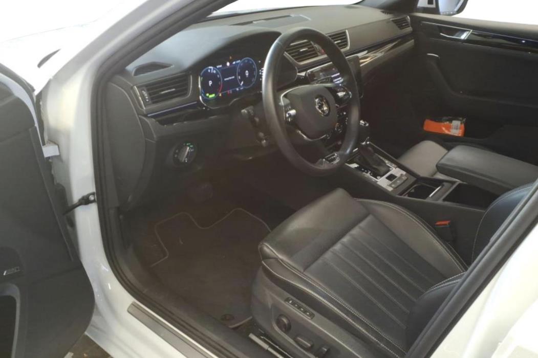 SKODA Superb 2023