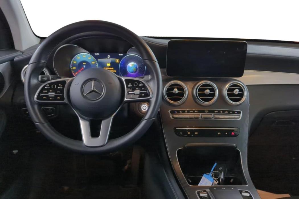 MERCEDES-BENZ GLC 2021