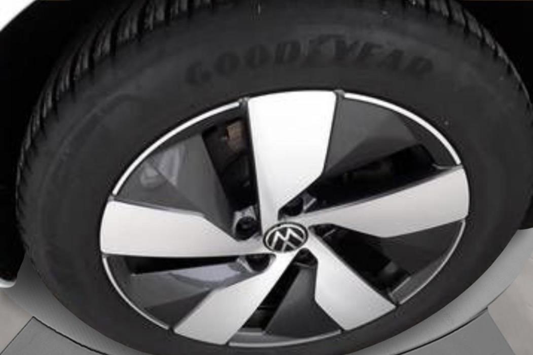 VOLKSWAGEN Passat 2025