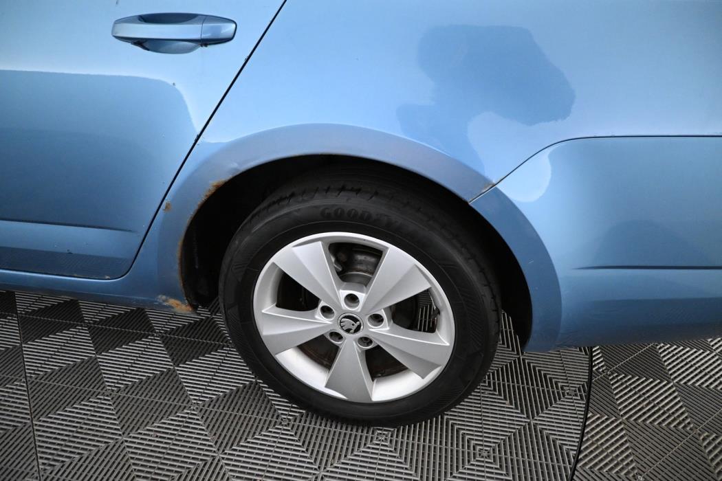SKODA Octavia 2013