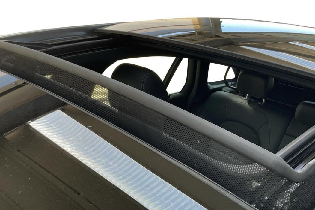 MERCEDES-BENZ GLC 2021