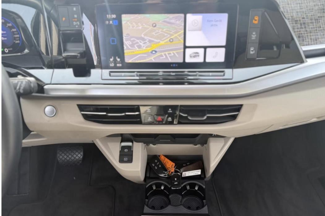 VOLKSWAGEN Multivan 2022