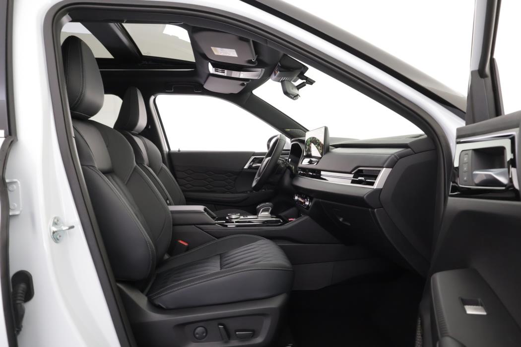 MITSUBISHI Outlander 2026