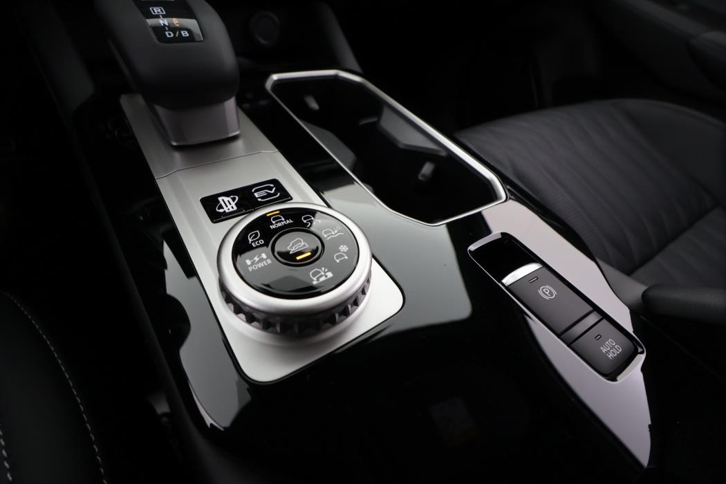MITSUBISHI Outlander 2026