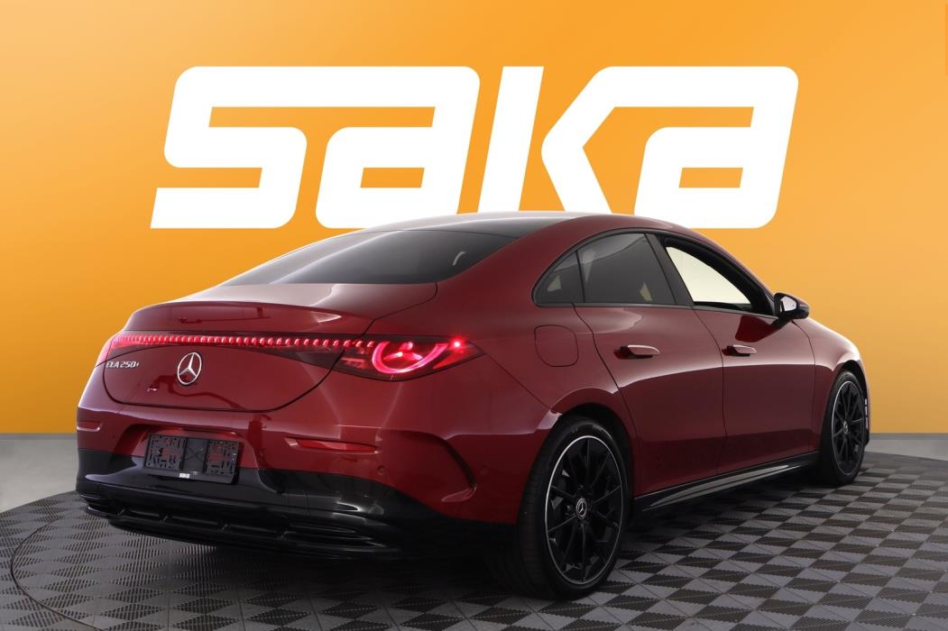 MERCEDES-BENZ CLA 2025