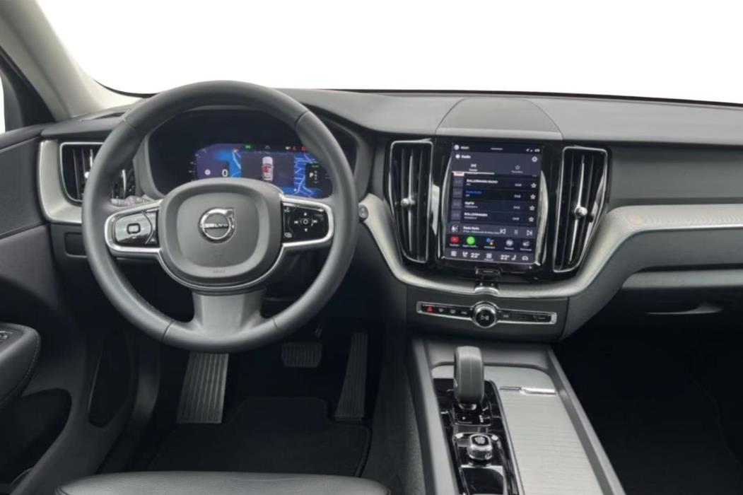 VOLVO XC60 2024