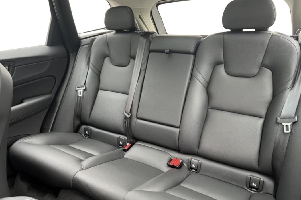 VOLVO XC60 2024