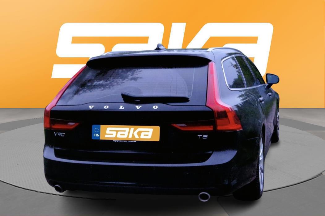 VOLVO V90 2019