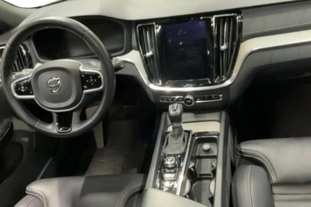 VOLVO V60 2019