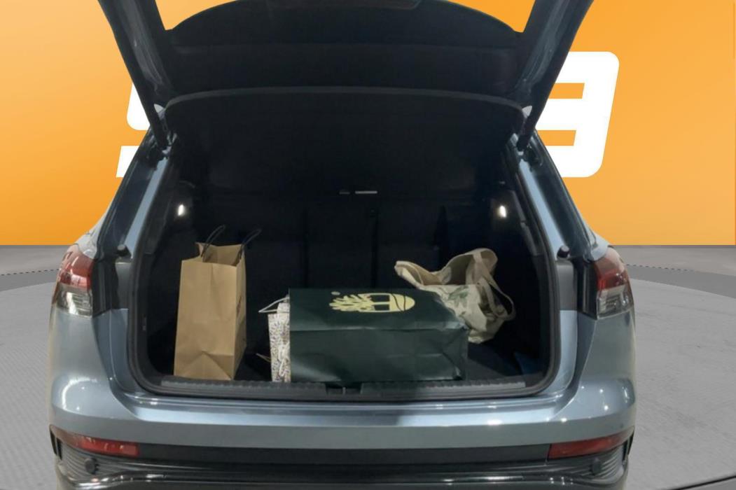AUDI Q4 e-tron 2022