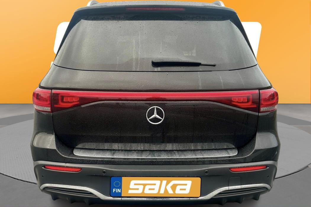 MERCEDES-BENZ EQB 2022