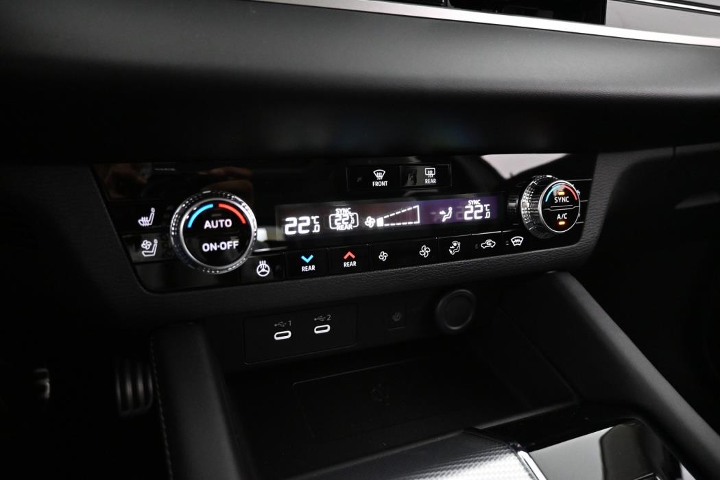 MITSUBISHI Outlander 2025