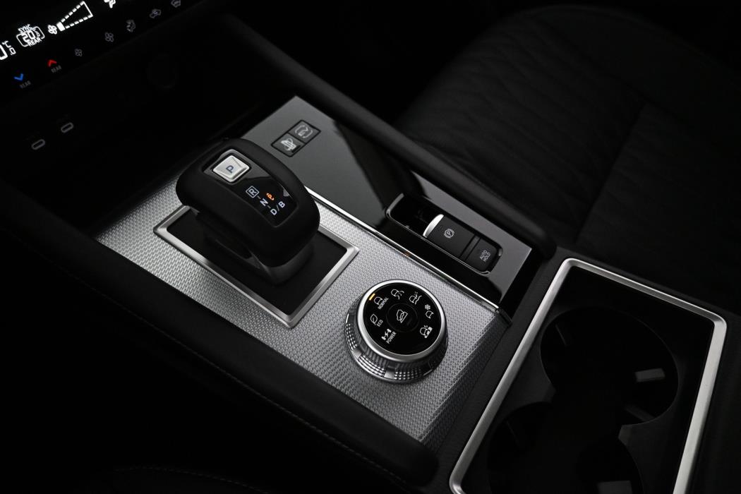 MITSUBISHI Outlander 2025
