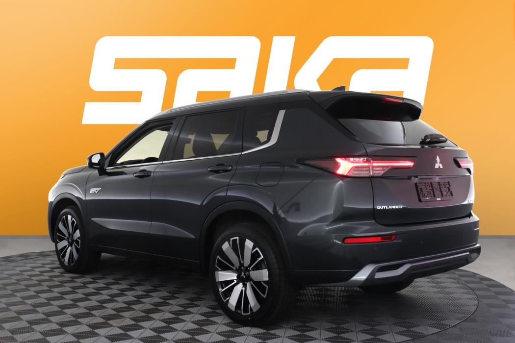 MITSUBISHI Outlander 2025