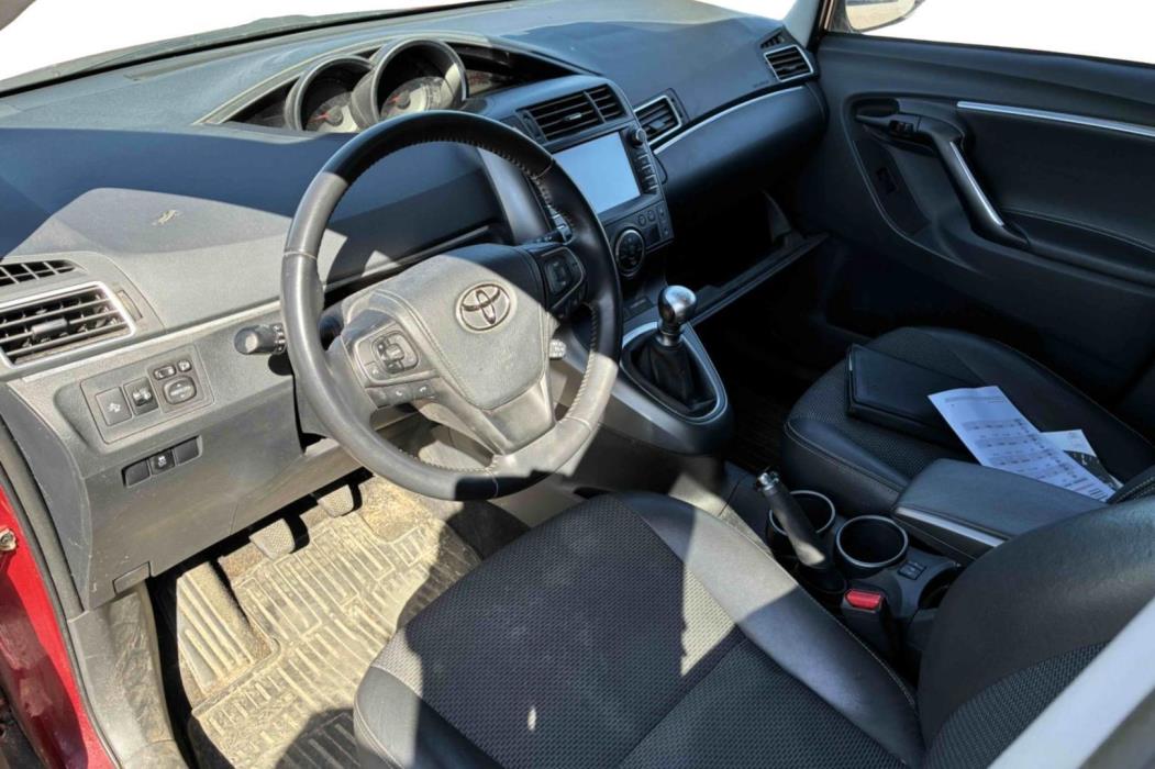 TOYOTA Verso 2017