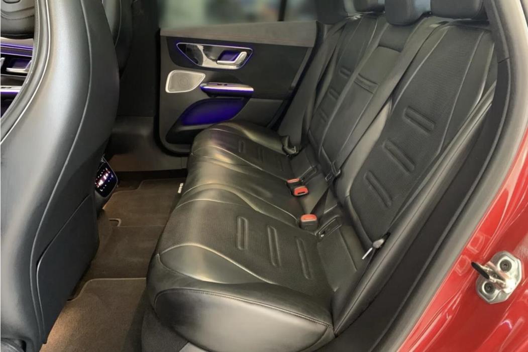 MERCEDES-BENZ EQE 2022