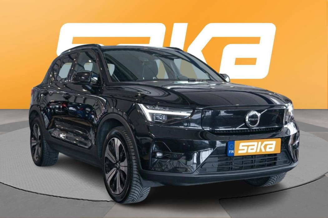 VOLVO XC40 2023