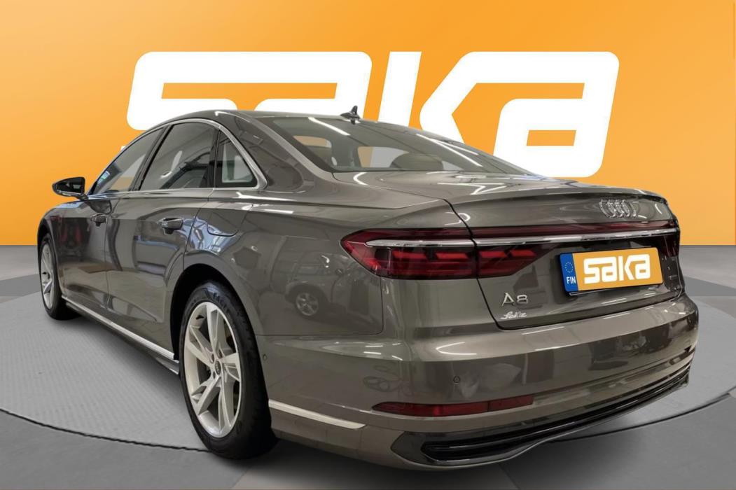 AUDI A8 2023