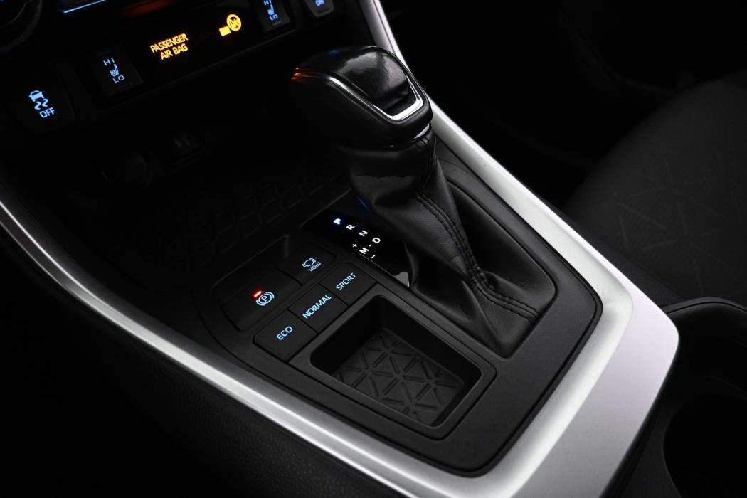 TOYOTA RAV4 2020