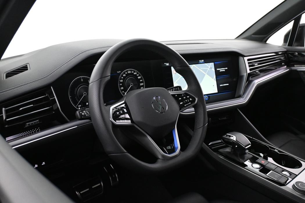 VOLKSWAGEN Touareg 2023