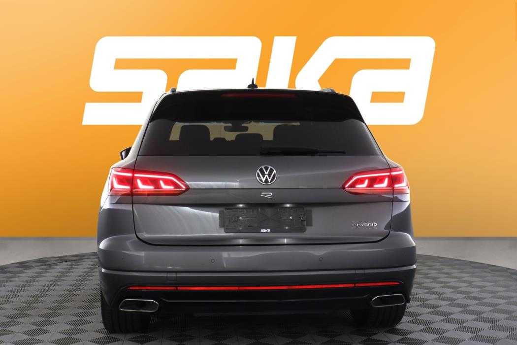 VOLKSWAGEN Touareg 2023