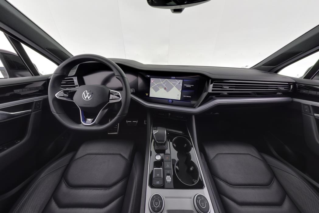 VOLKSWAGEN Touareg 2023