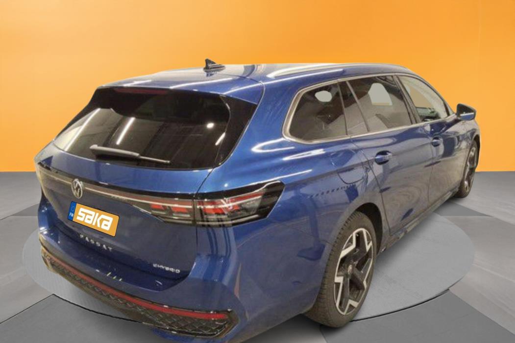 VOLKSWAGEN Passat 2025