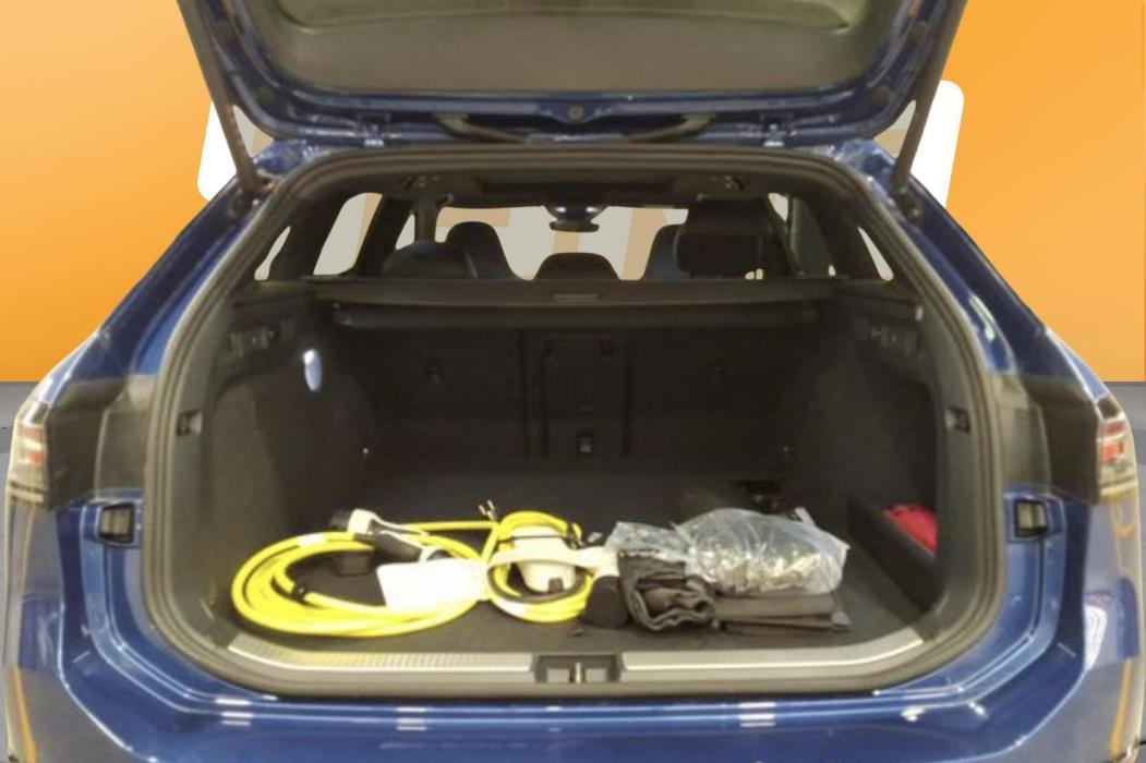 VOLKSWAGEN Passat 2025