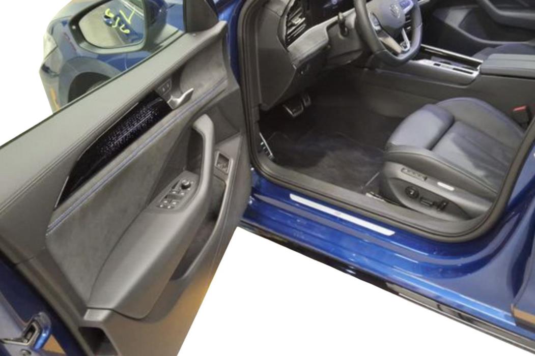 VOLKSWAGEN Passat 2025