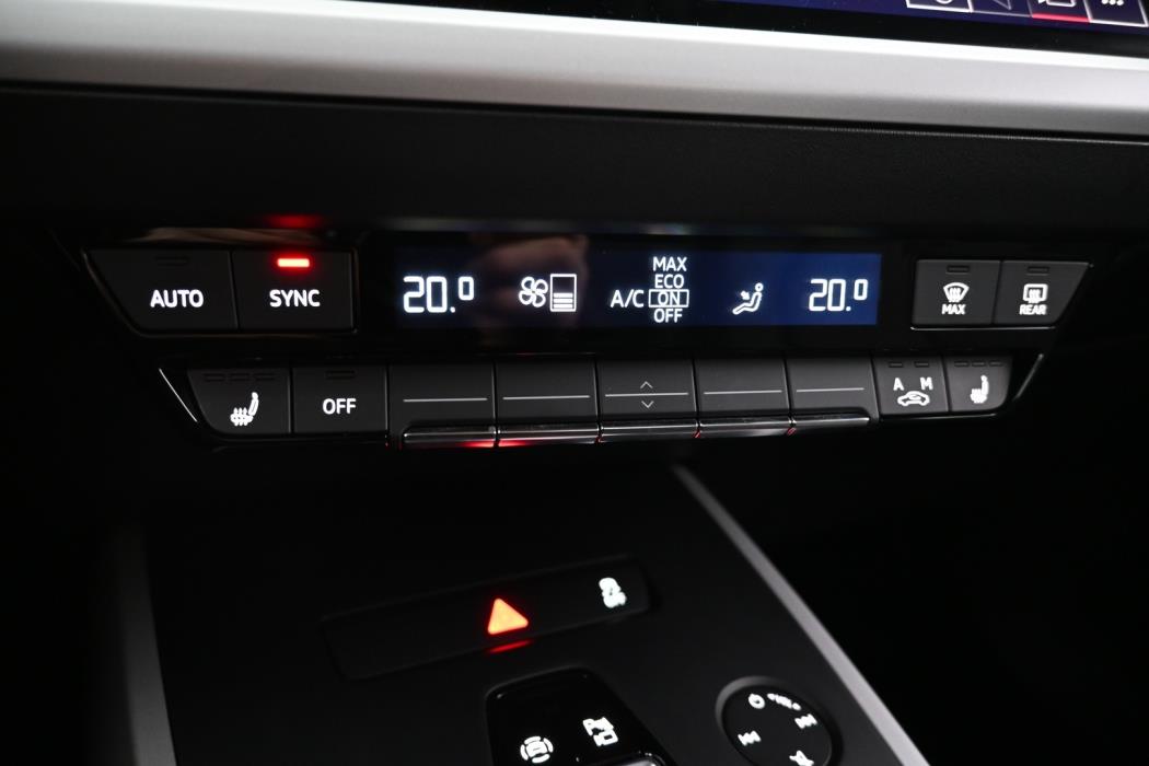 TOYOTA C-HR 2024