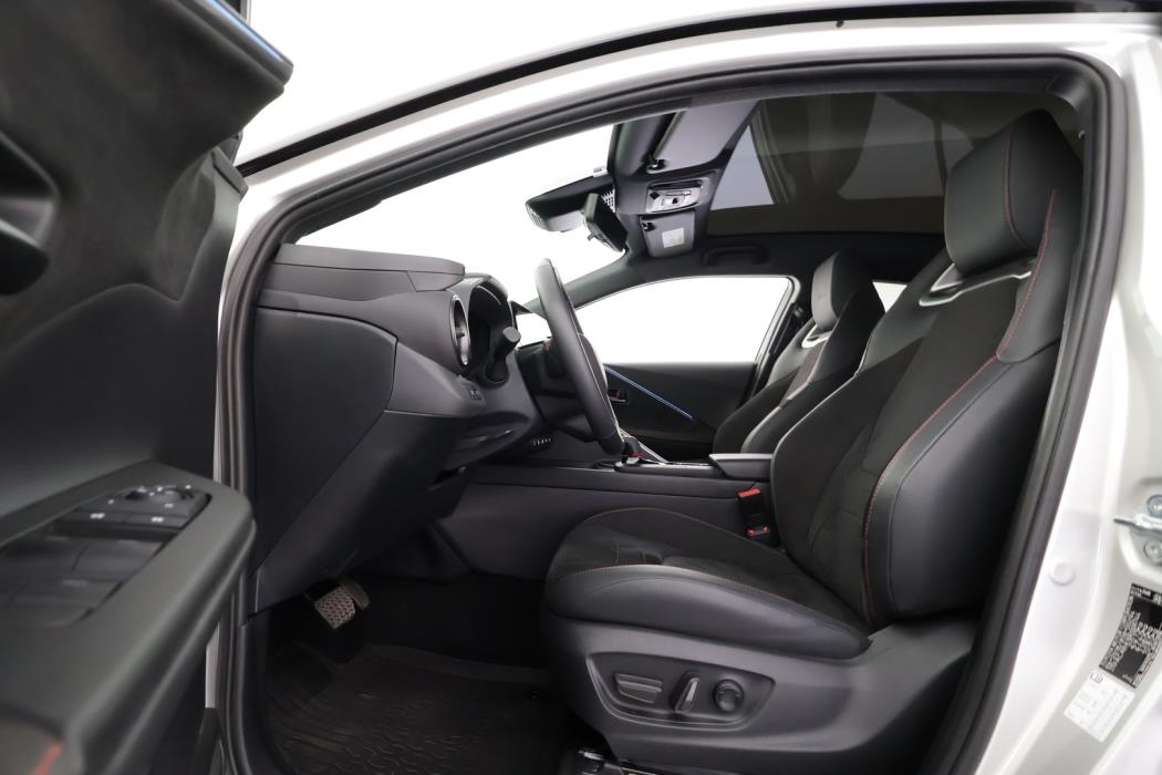 TOYOTA C-HR 2024