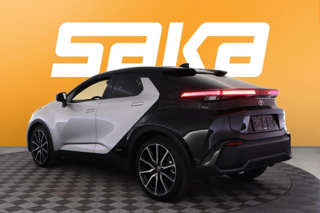 TOYOTA C-HR 2024