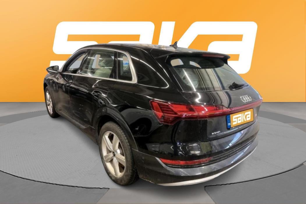 AUDI e-tron 2023
