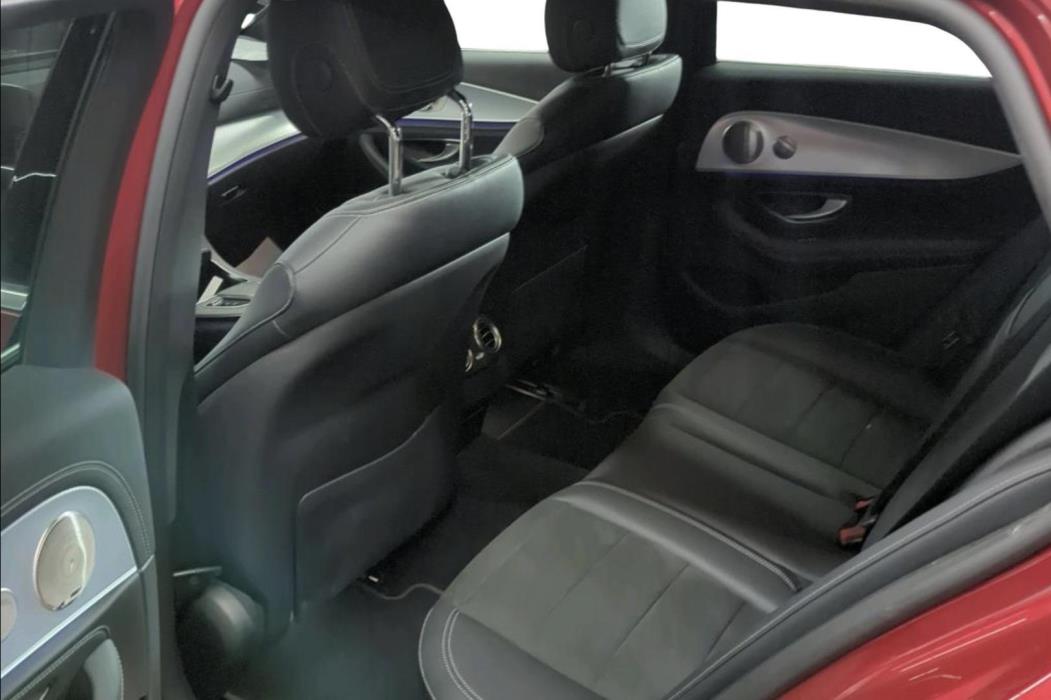 MERCEDES-BENZ E 2022