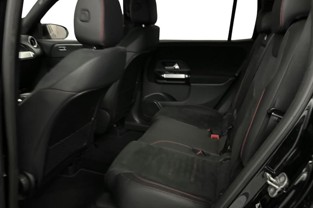 MERCEDES-BENZ GLB 2023