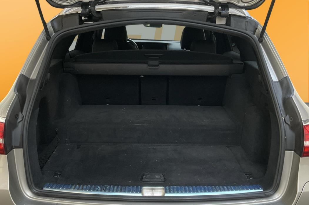 MERCEDES-BENZ E 2021