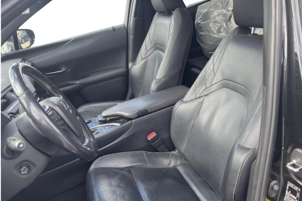 LEXUS UX 2019