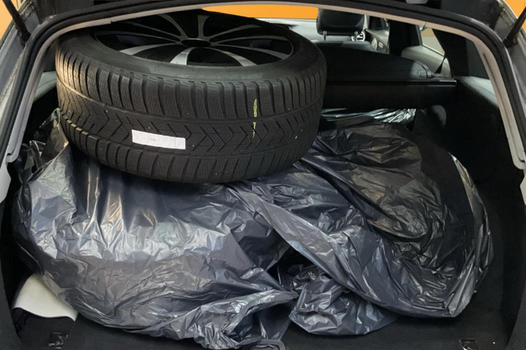 MERCEDES-BENZ E 2022