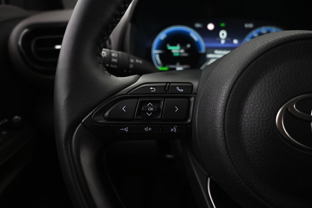 TOYOTA Yaris Cross 2024