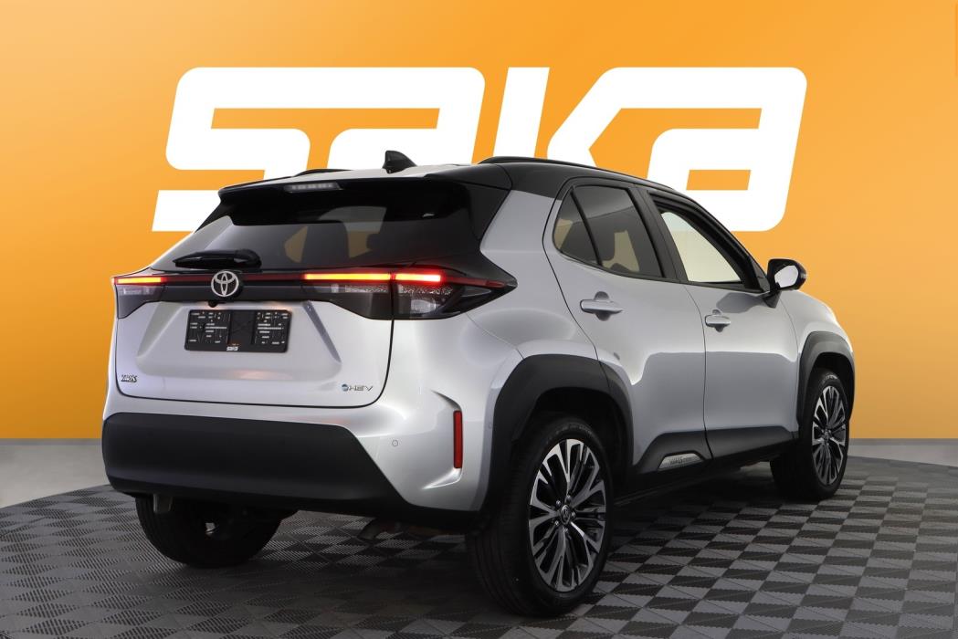 TOYOTA Yaris Cross 2024