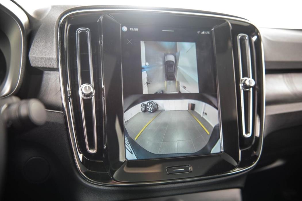 VOLVO C40 2024