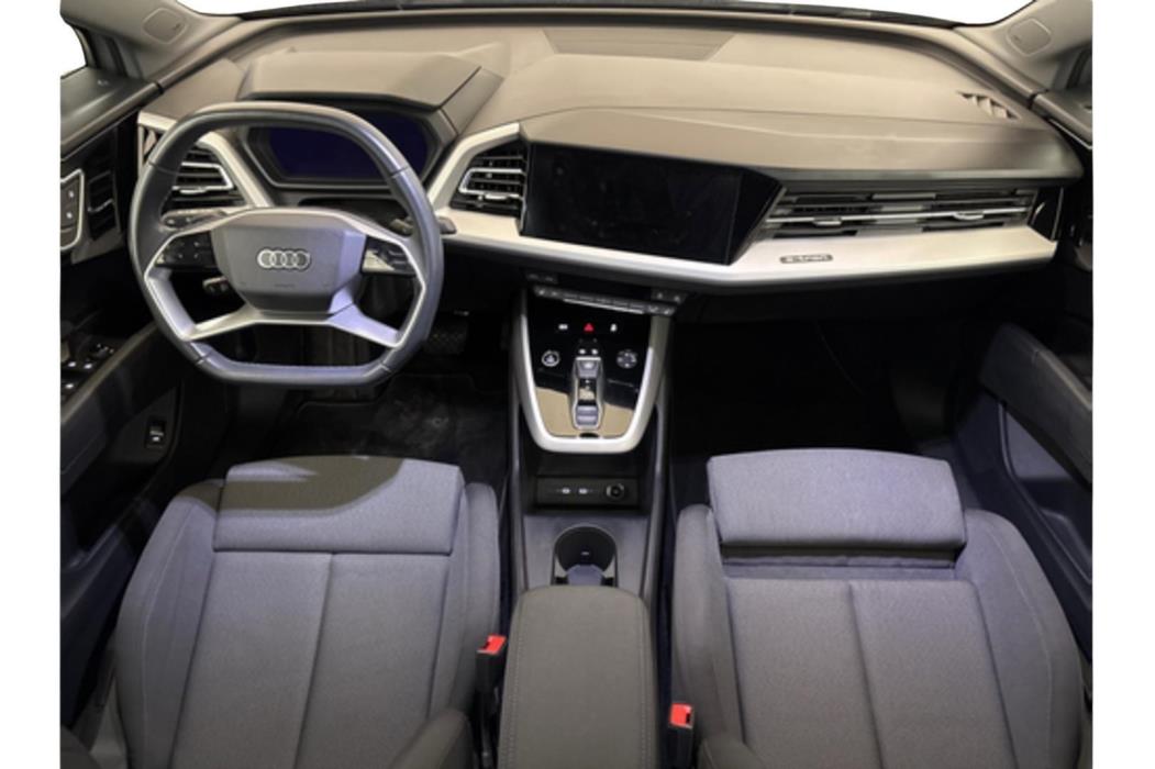 AUDI Q4 e-tron 2024