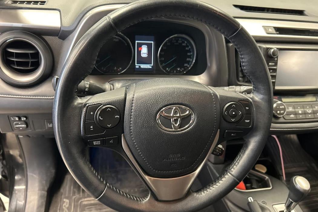 TOYOTA RAV4 2017