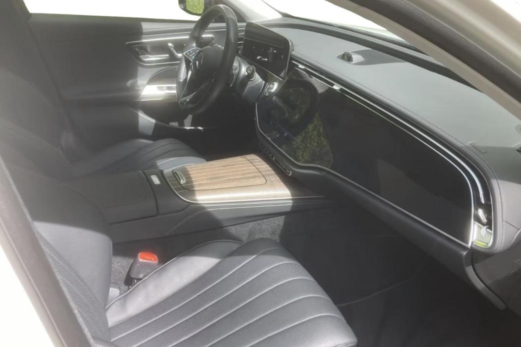 MERCEDES-BENZ E 2025