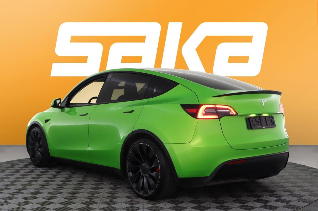 TESLA Model Y 2022